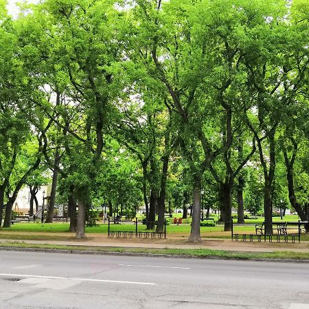 Ancsi Apartmant Kecskemét Bagian luar foto