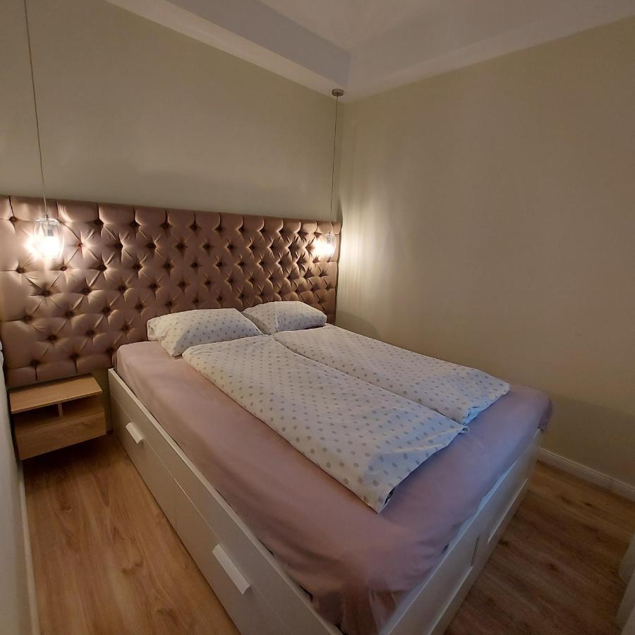 Ancsi Apartmant Kecskemét Bagian luar foto