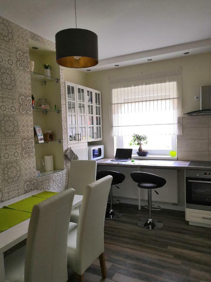 Ancsi Apartmant Kecskemét Bagian luar foto