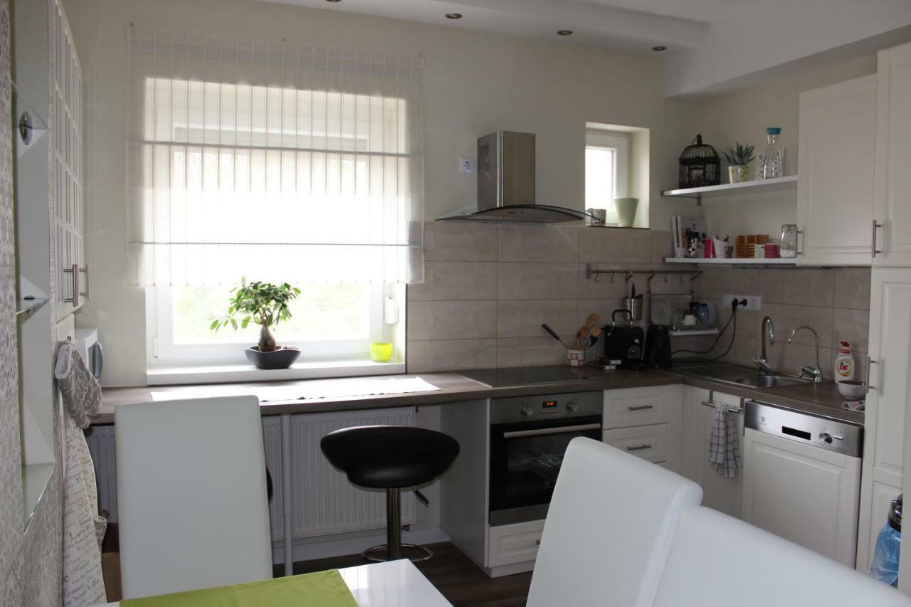 Ancsi Apartmant Kecskemét Bagian luar foto